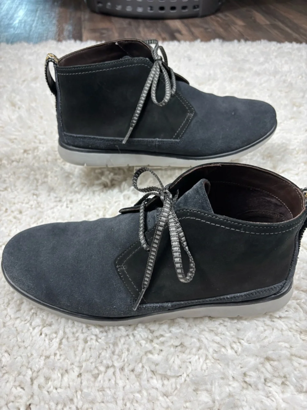 UGG Men’s Black Suede Leather Chukka Boots Size 8.5